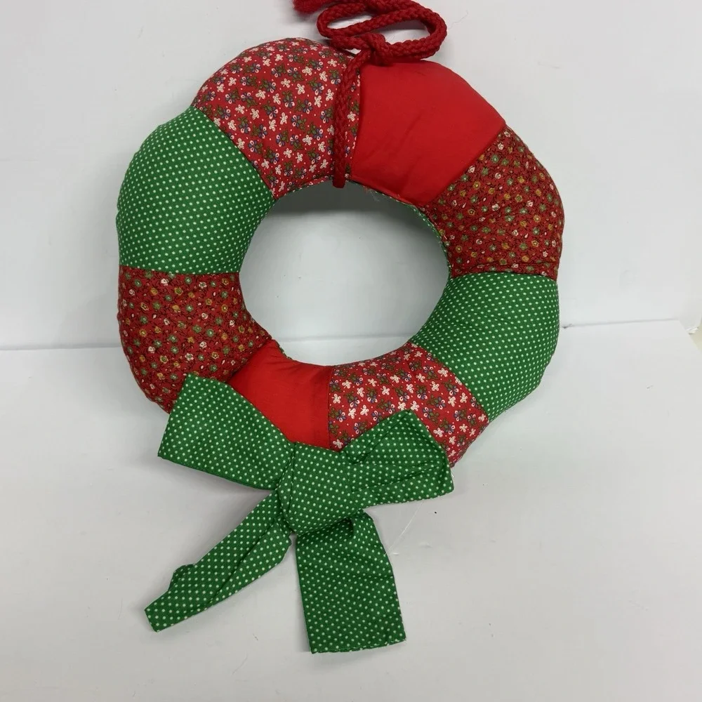 Vintage Pillow Wreath Quilted Patchwork Round‎ Handmade Cottage Country Chic
